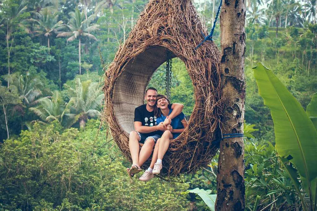 5713 bali adventure couple
