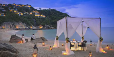 /img/5713-bali-couple-planning.webp